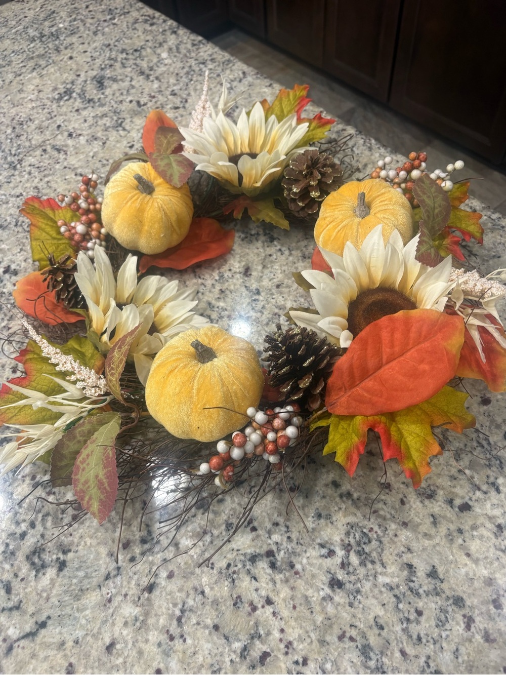 Fall themed pumpkin and leaf wreath Unbranded GUC